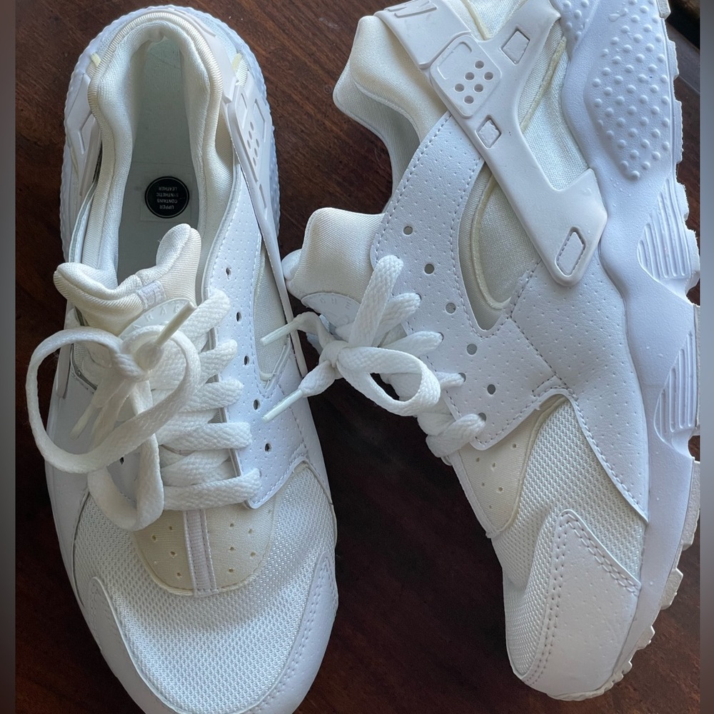 Nike Huarache white and cream worn once